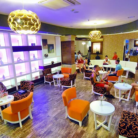 Dizalya Palm Garden Hotel Konaklı