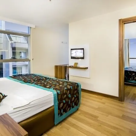 Dizalya Palm Garden 5* Konaklı