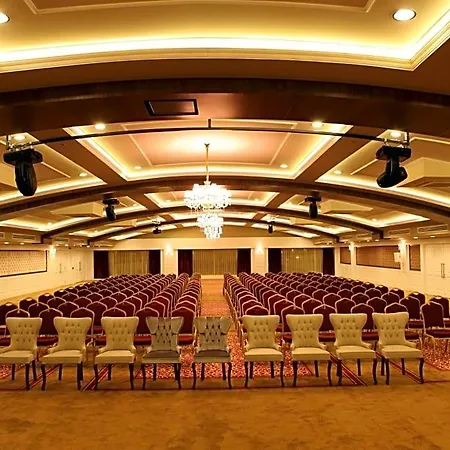 Dizalya Palm Garden 5* Konaklı