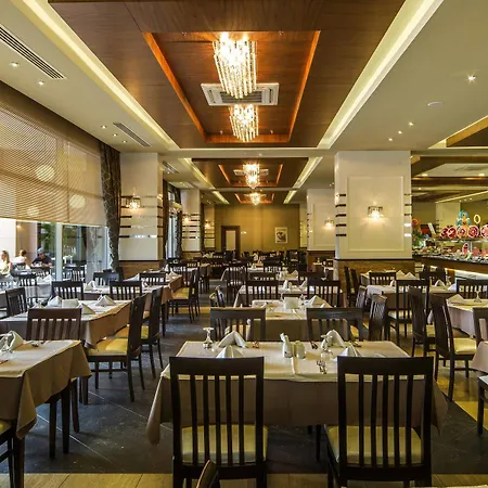 Dizalya Palm Garden 5* Konaklı